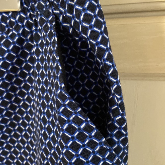 🌟 3 FOR $10 🌟 Womens blue& white size 14 capris / cropped pants - Picture 6 of 7